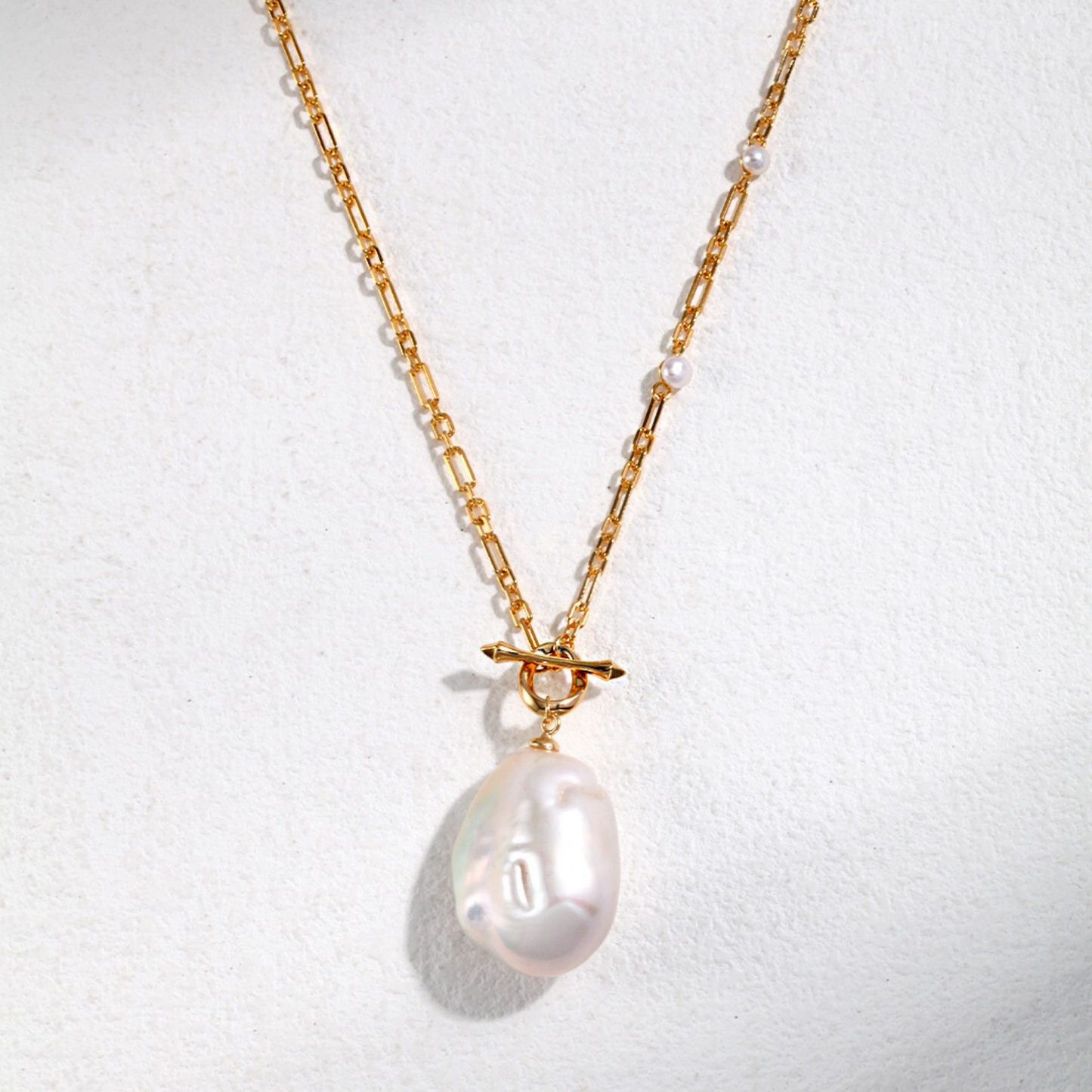 Long Baroque Pearl Pendant Necklace