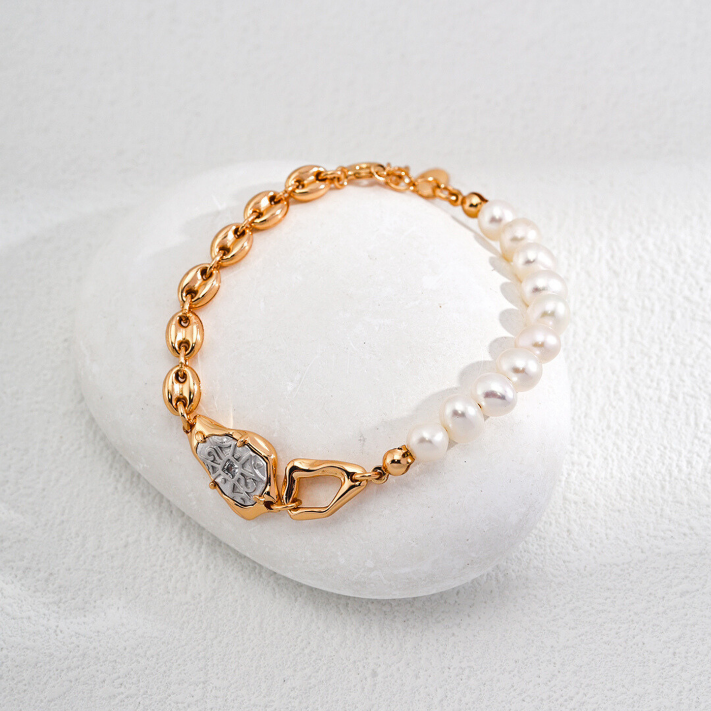 Imperial Grace Pearl Bracelet