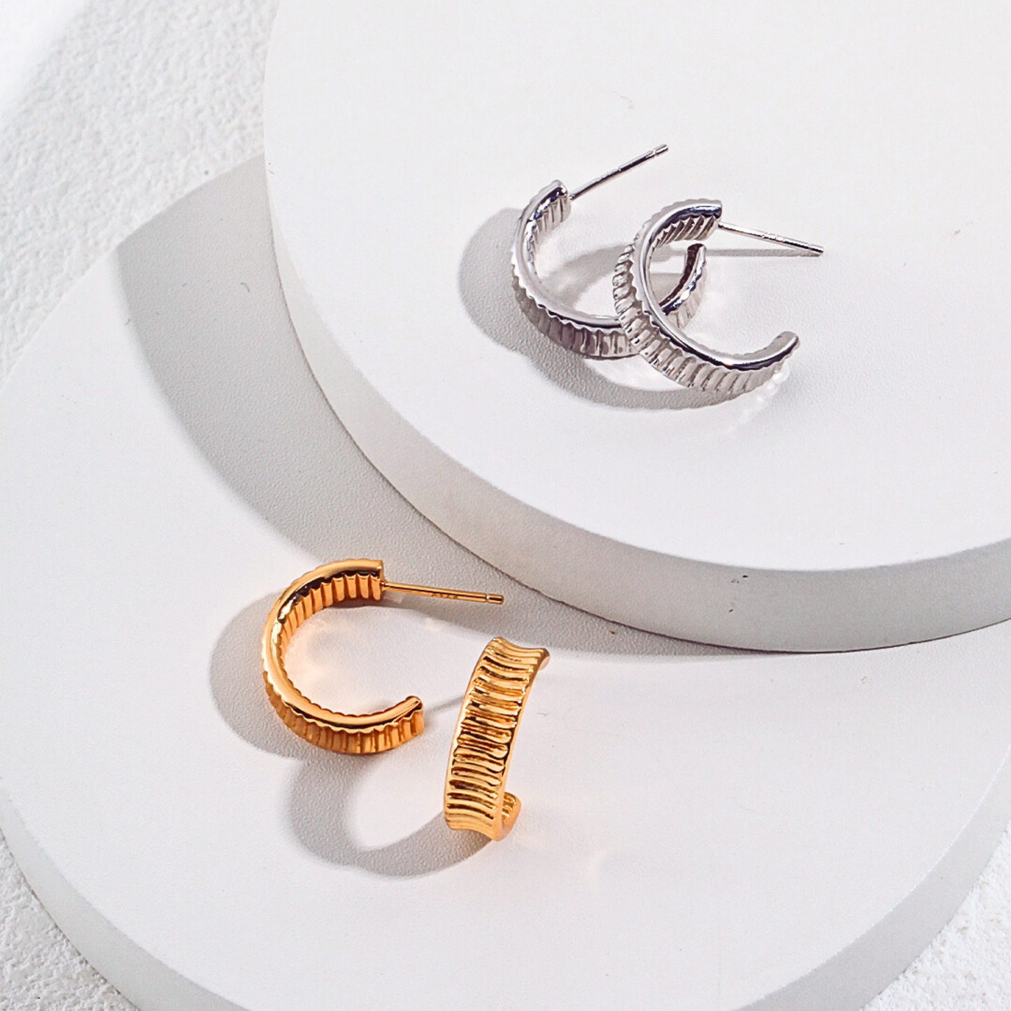 Textured Narrow Hoops